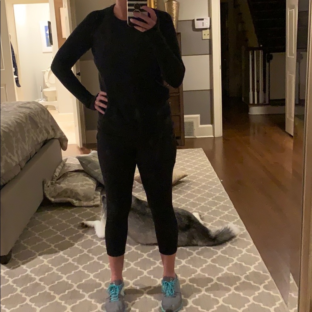 Lululemon black sweater
